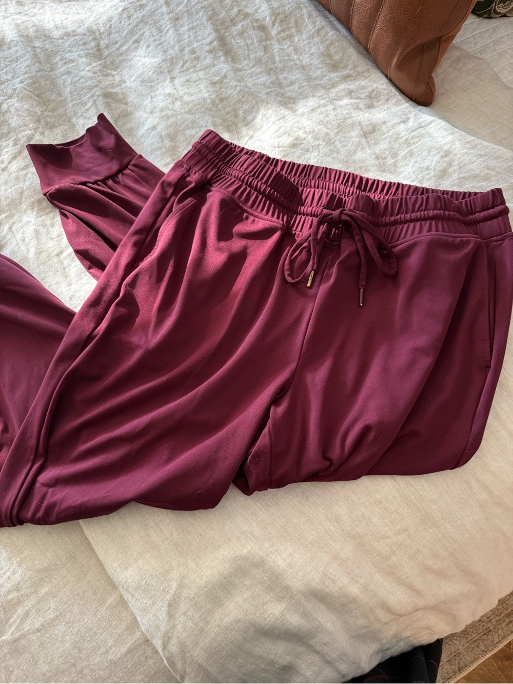 Lou & Grey Burgundy Wine Jogger Pants Size Large Soft Pull-On Lounge